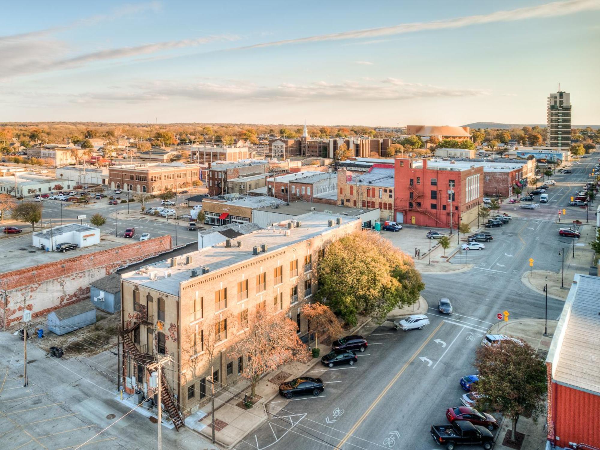 Deluxe Studio In Historic Downtown Building! Bartlesville Exterior foto